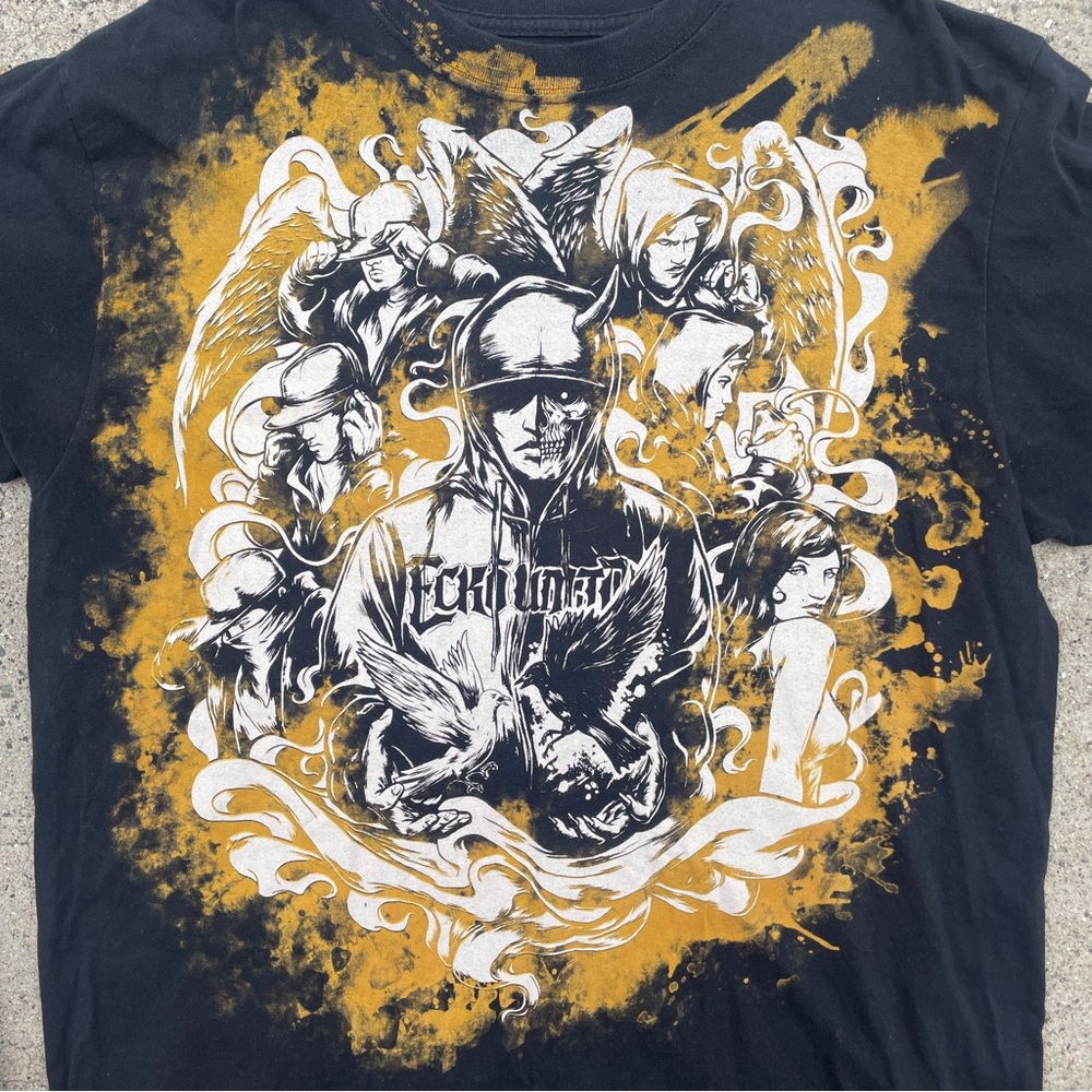 Ecko Unlimited Black and Gold Graphic T-Shirt for Men Size XL Y2K - Picture 2 of 7